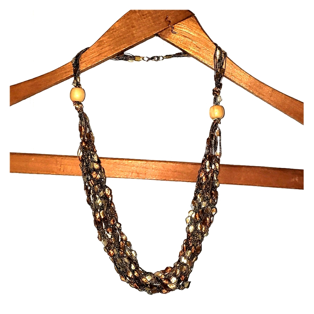 10/$20⚔  Lightweight wood and yarn necklace